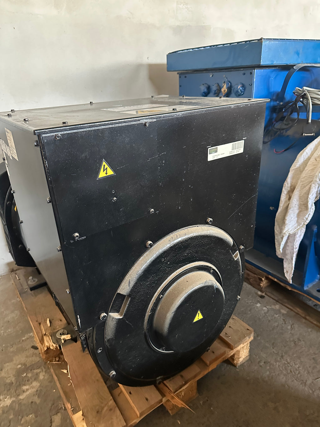 alternatore STAMFORD HCI544F1 usato ottime condizioni